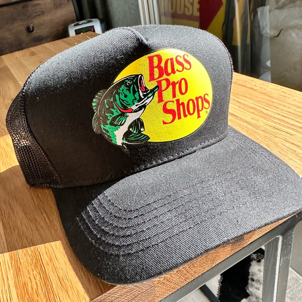 Bass pro shop black trucker hat